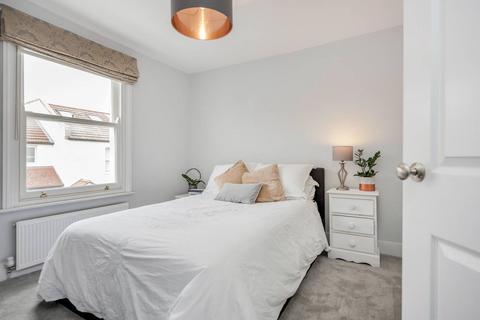 15 Cliffe Road, South Croydon, CR2 6PQ