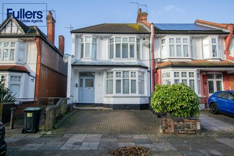 1 bedroom ground floor flat for sale, Caversham Avenue, London N13