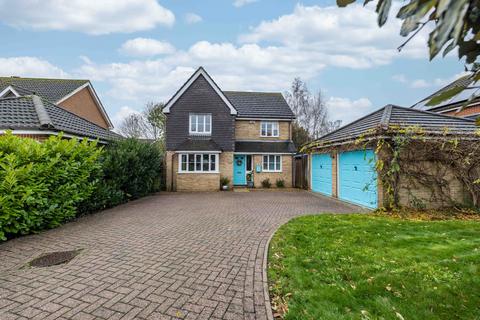 4 bedroom detached house for sale, Hadrian Gardens, Ashford, TN23