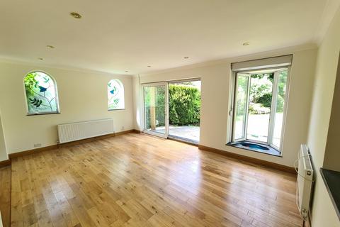 6 bedroom detached house to rent, Aylmer Road, East Finchley, N2