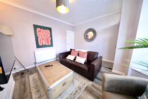 2 bedroom end of terrace house for sale, Exmouth Street, Hull