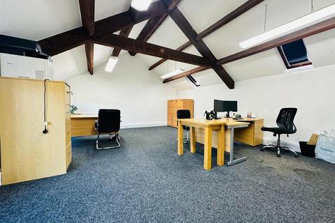 Office to rent, Post Hill, Tiverton EX16