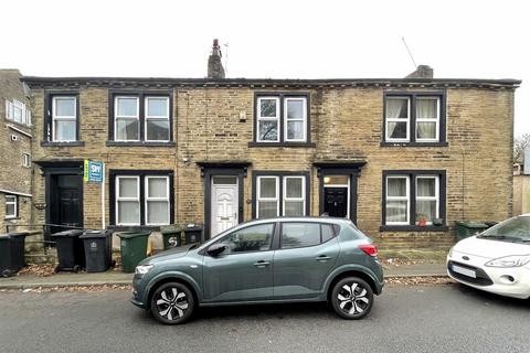 2 bedroom terraced house for sale, Thornton Road, Bradford BD13