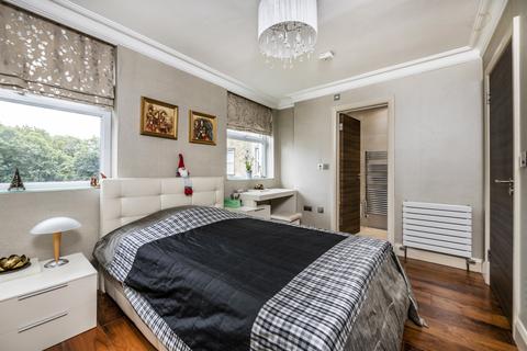 3 bedroom apartment for sale, Boydell Court, St Johns Wood Park, London, NW8