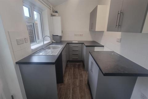 2 bedroom house to rent, Springfield Road, Coventry, CV1 4GS