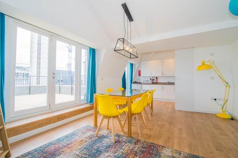 2 bedroom flat to rent, Kew Bridge Road, Brentford, Middlesex