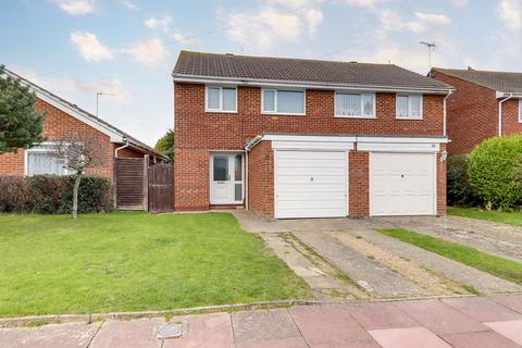 3 bedroom semi-detached house to rent, Wear Road, Worthing, BN13