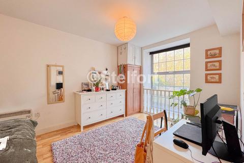 3 bedroom flat to rent, Holloway Road, London, N7