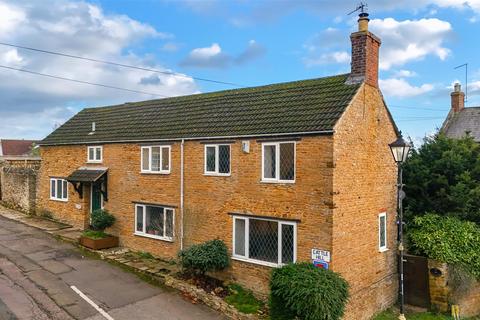 2 - 4 Cattle Hill, Great Billing, Northampton, NN3 9DU