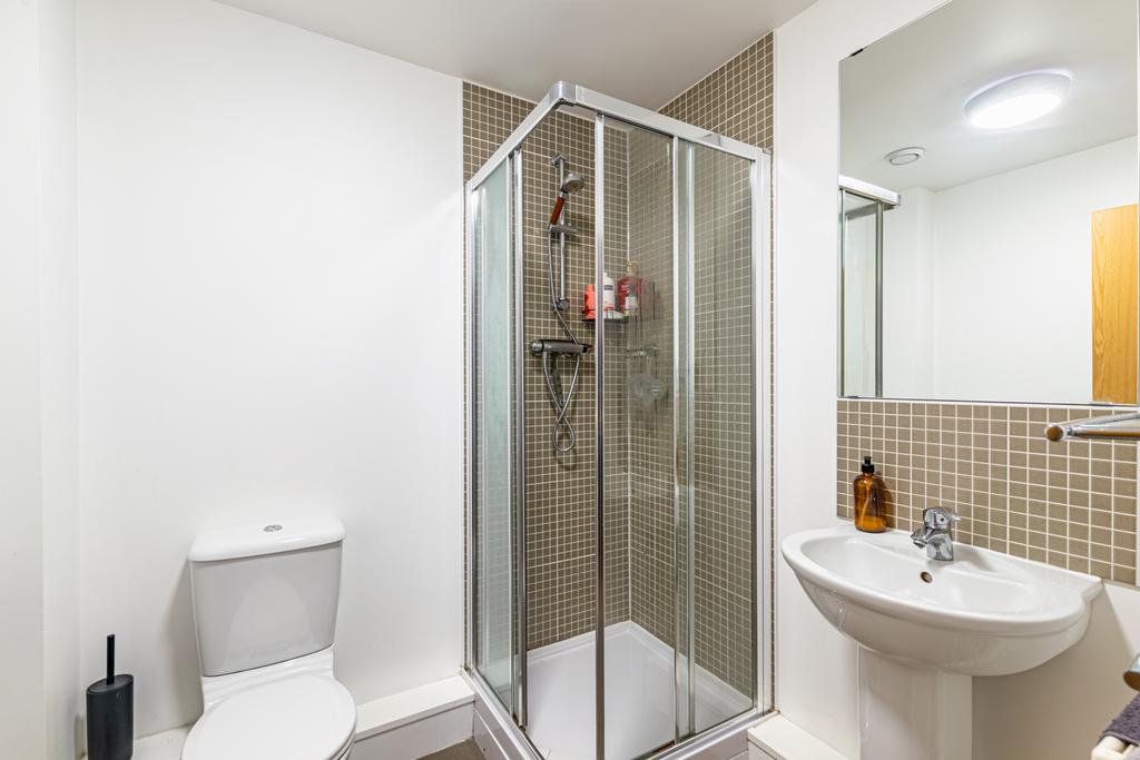 Bedroom1ensuite