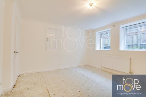 2 bedroom flat to rent, Fox Hill, London, SE19