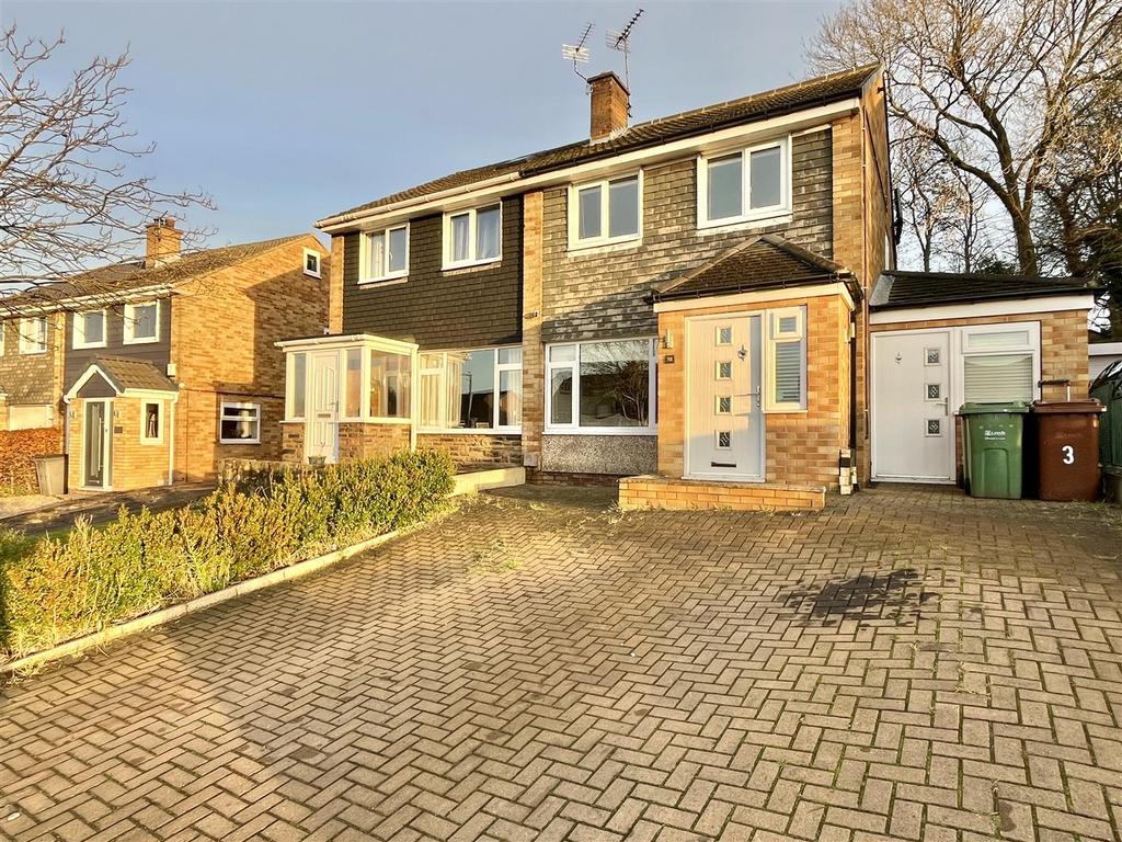 Severn Drive, Garforth, Leeds 4 bed semi-detached house - £385,000