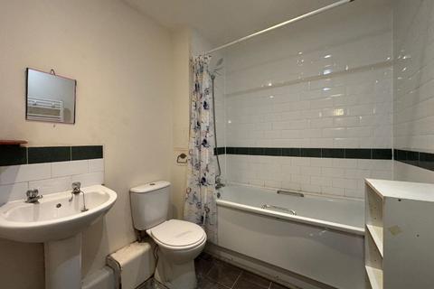 2 bedroom flat for sale, Flat 98 City View, Axon Place, Ilford, Essex, IG1 1NH