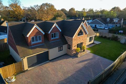 4 bedroom detached house for sale, Stumble Lane, Kingsnorth