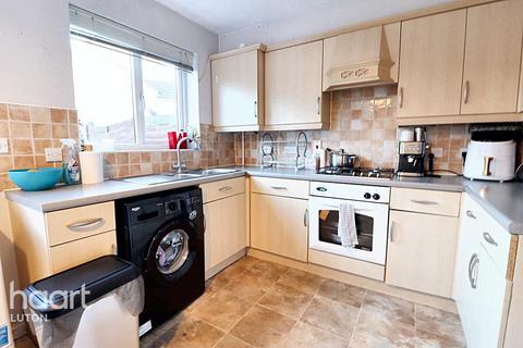 2 bedroom terraced house for sale, Dunraven Avenue, Luton