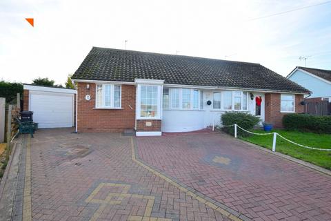 3 bedroom semi-detached bungalow for sale, Briarwood Avenue, Holland-on-Sea