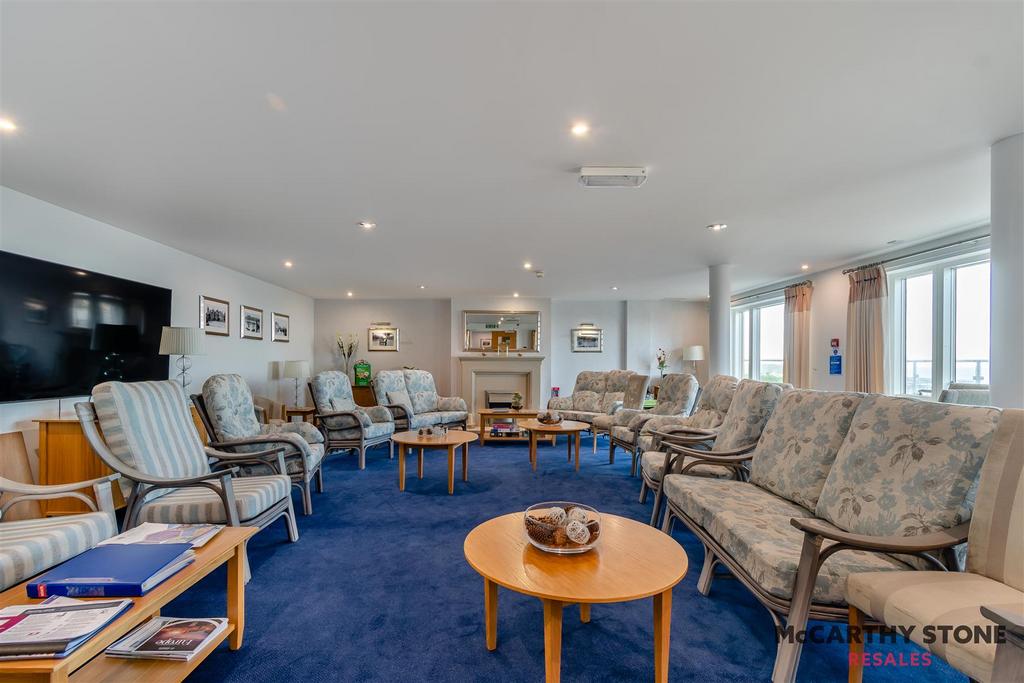 8626184-interior01.jpg