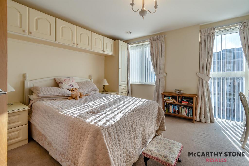 8626184-interior10.jpg