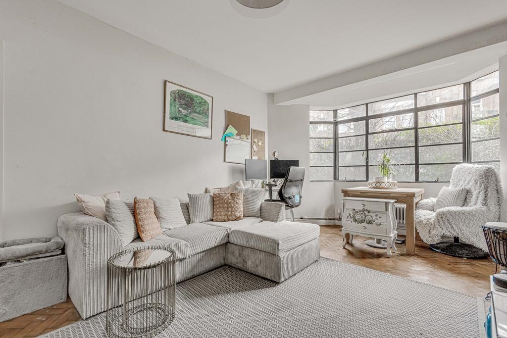 Apartment in London - View 2