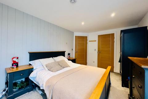 17 Edgar Close, Kings Hill, West Malling, ME19 4JE