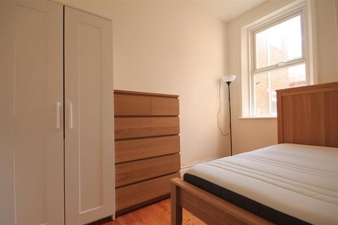 2 bedroom flat to rent, Dinsdale Road, Sandyford