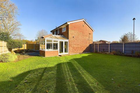 3 bedroom detached house to rent, Carmel Close, Callands, Warrington