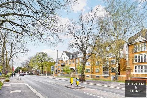 2 bedroom apartment for sale, Shore Point, Buckhurst Hill, IG9