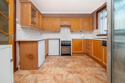 63 Greycraigs, Cairneyhill, Dunfermline, KY12 8XN