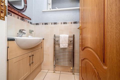 63 Greycraigs, Cairneyhill, Dunfermline, KY12 8XN