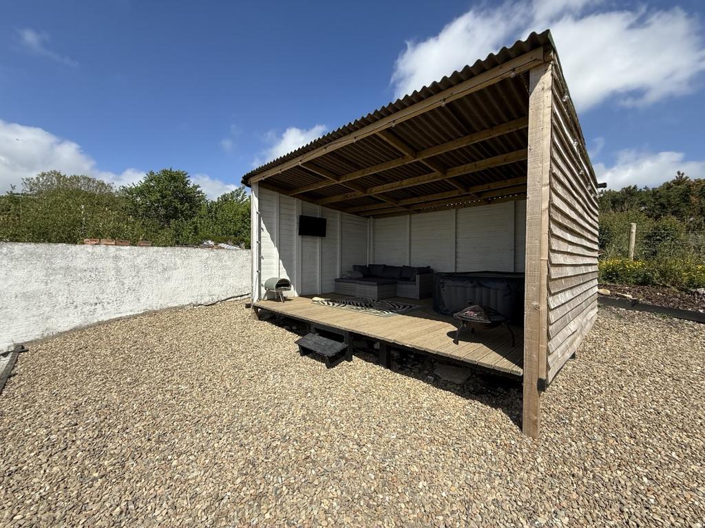 Open Fronted Garden Room