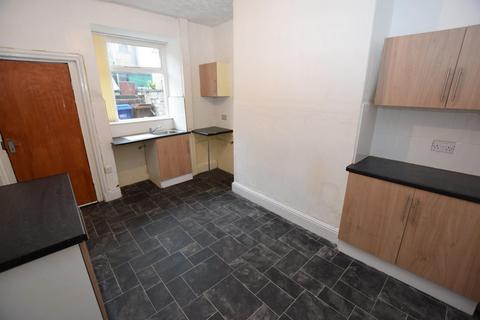 2 bedroom terraced house to rent, Fir Street, Nelson