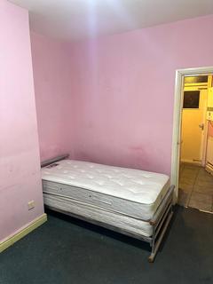 Studio to rent, Ground Floor Rear Flat, Pearson Avenue, Hull, HU5