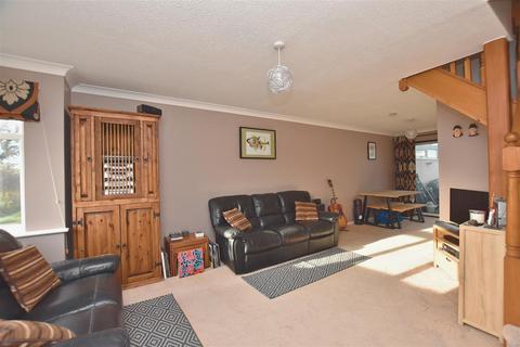 2 bedroom terraced house for sale, Holkham Avenue, South Woodham Ferrers