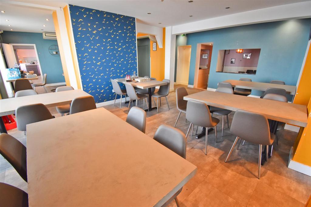 Restaurant 2.jpg