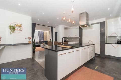 undefined, Woodview Terrace, Bradford, West Yorkshire, BD8 7AH