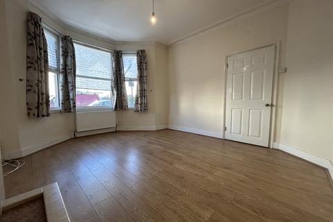 3 bedroom terraced house for sale, 3 bedroom Terraced House in Southend on Sea