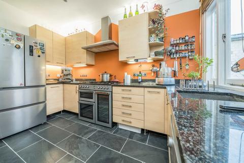 1 bedroom flat for sale, Ellerton Road, Surbiton KT6