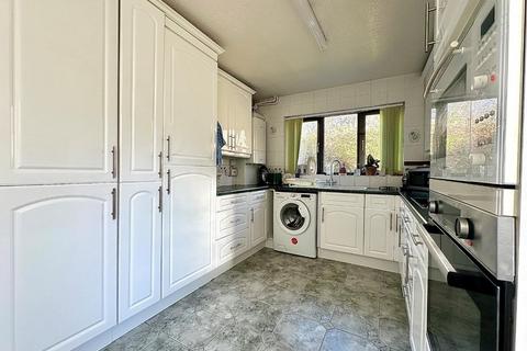 4 Hawkridge, Northampton, NN4 9YP