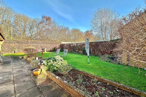 4 Hawkridge, Northampton, NN4 9YP