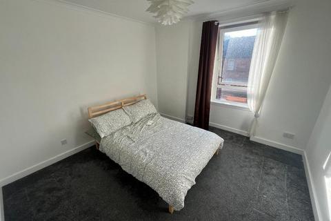 2 bedroom flat to rent, Earl Street, Scotstoun, Glasgow, G14