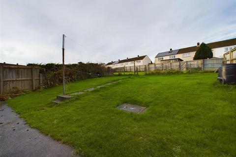 3 bedroom semi-detached house for sale, 24 Delapoer Drive, Haverfordwest