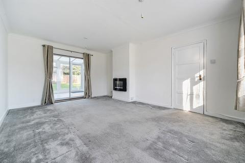 27 Greatpin Croft, Fittleworth, Pulborough, RH20 1HX