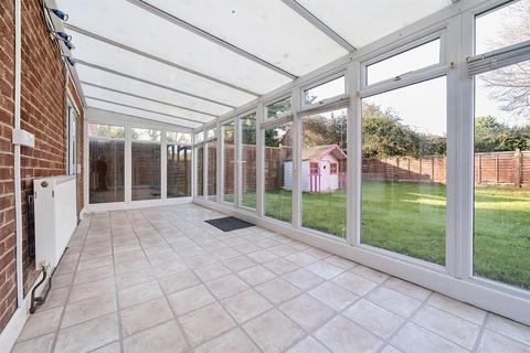 27 Greatpin Croft, Fittleworth, Pulborough, RH20 1HX