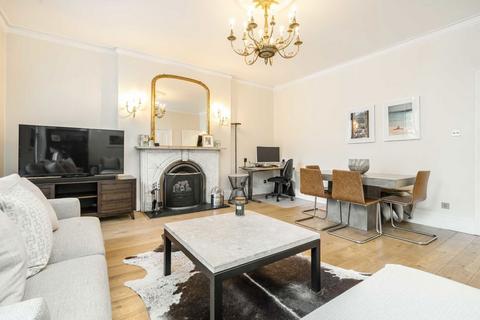 3 bedroom flat to rent, Marloes Road, London W8