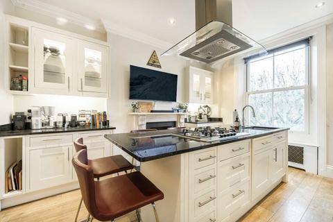 3 bedroom flat to rent, Marloes Road, London W8