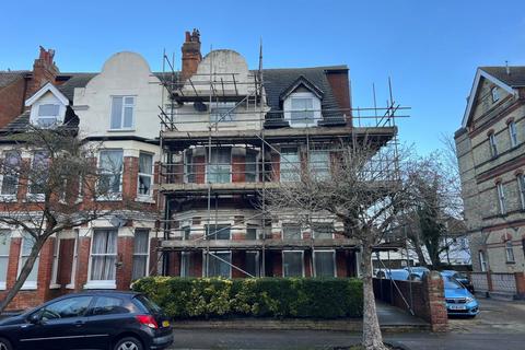 1 bedroom flat for sale, Westbourne Gardens, Folkestone CT20