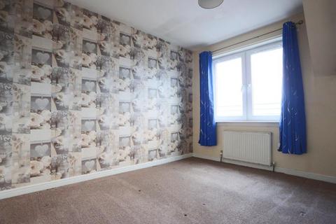 2 bedroom flat to rent, East Vennel, Alloa, Clackmannanshire, FK10