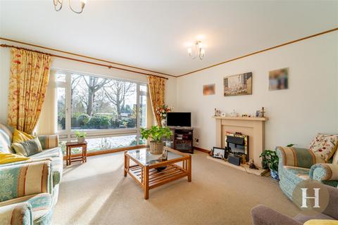 2 bedroom flat for sale, Walmead Croft, Harborne, Birmingham, B17