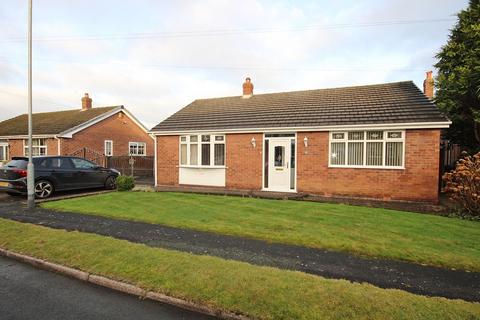 2 bedroom detached bungalow to rent, Cawley Avenue, Culcheth, WA3