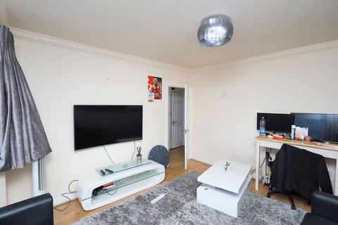 1 bedroom flat for sale, 174 Connell Crescent, Ealing, London, W5 3BP